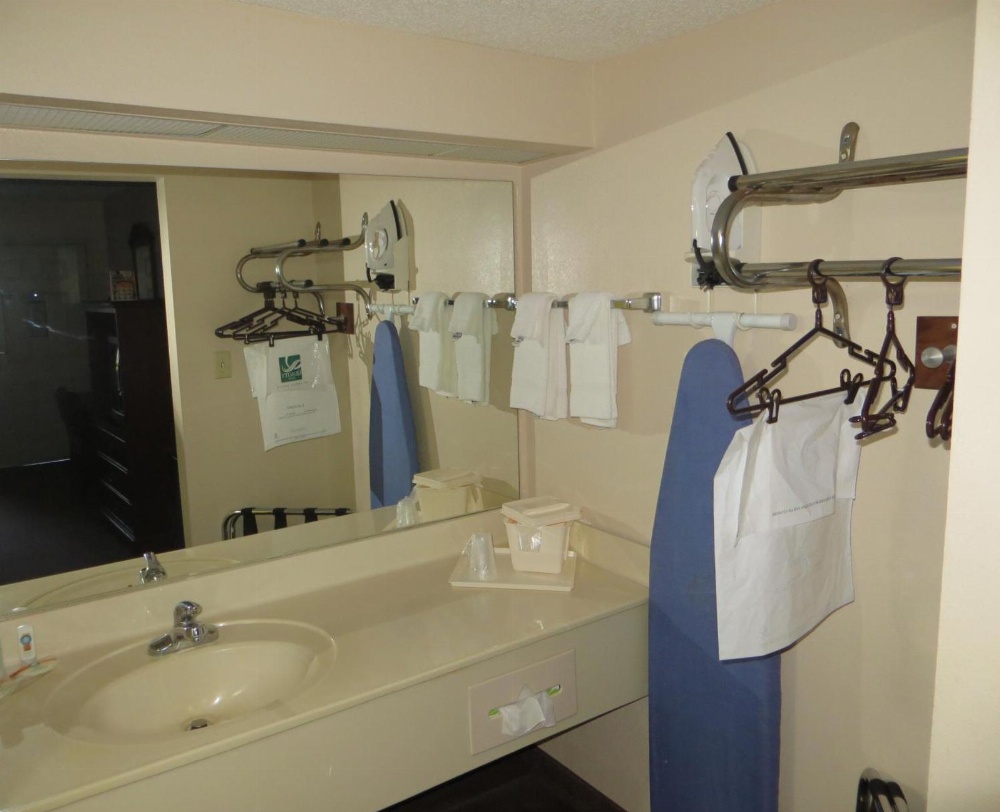 Travelodge by Wyndham Knoxville East Main image