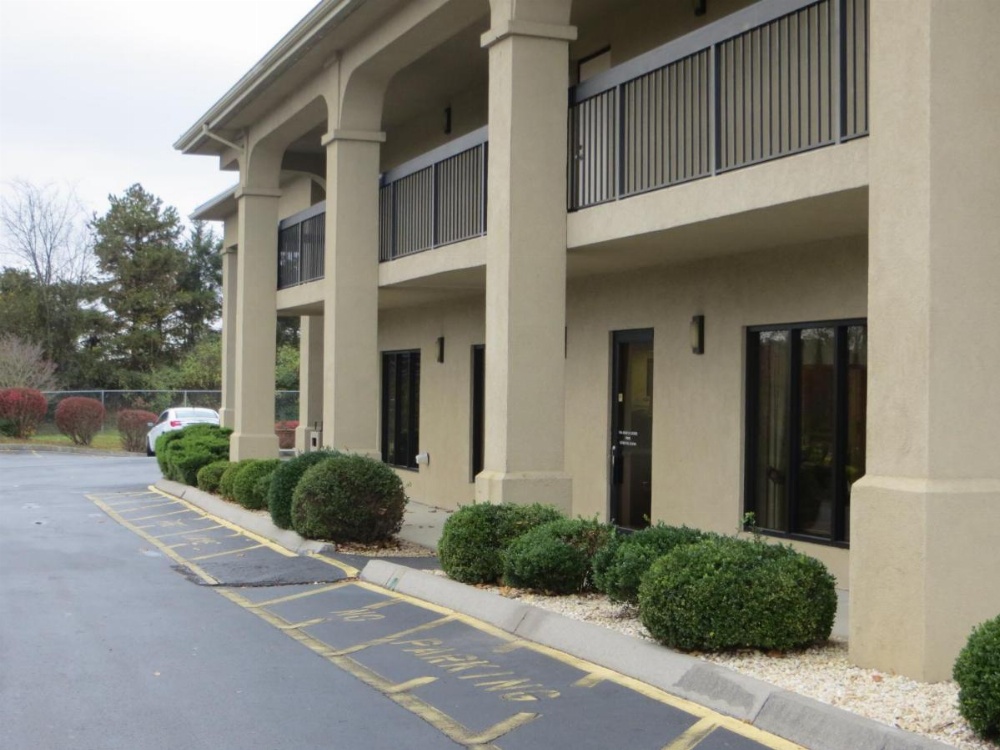 Travelodge by Wyndham Knoxville East Image 6
